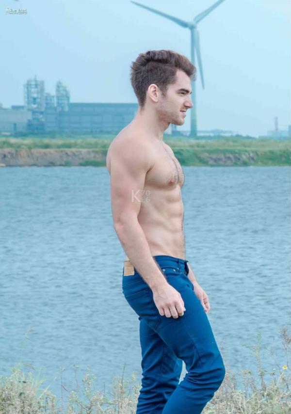 Whoseman-12-芬達Maxime譜出的異國情慾